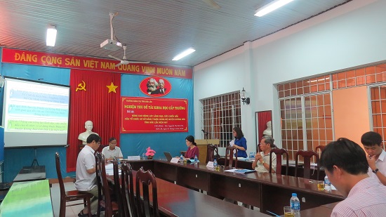 Trường Chính trị Đắk Lắk tổ chức bảo vệ nghiệm thu đề tài nghiên cứu khoa học cấp cơ sở của ThS. Nguyễn Thị Bích Hà làm Chủ nhiệm đề tài.