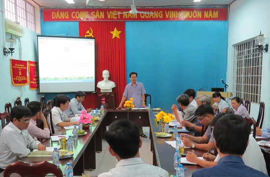 Trường Chính trị Đắk Lắk tổ chức bảo vệ nghiệm thu đề tài nghiên cứu khoa học cấp cơ sở của ThS. Phạm Thị Minh Tính làm Chủ nhiệm đề tài